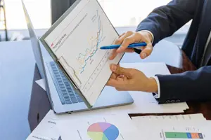        المديرون الماليون       